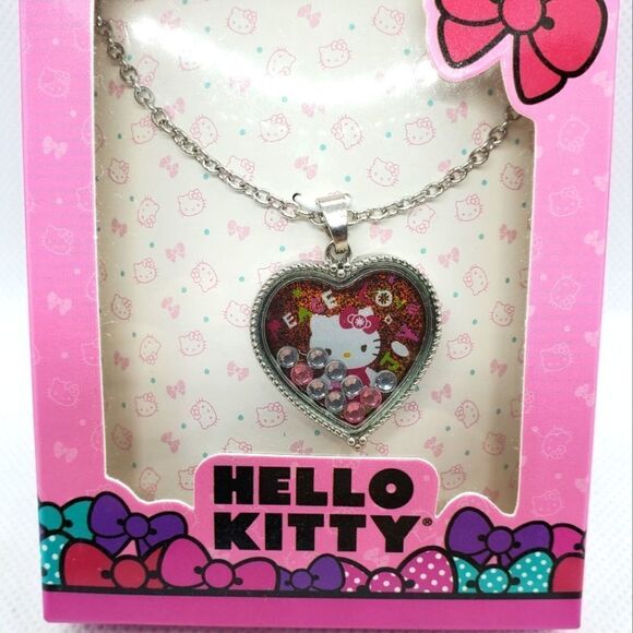 NWT Hello Kitty Heart Shaker Necklace - Picture 1 of 2